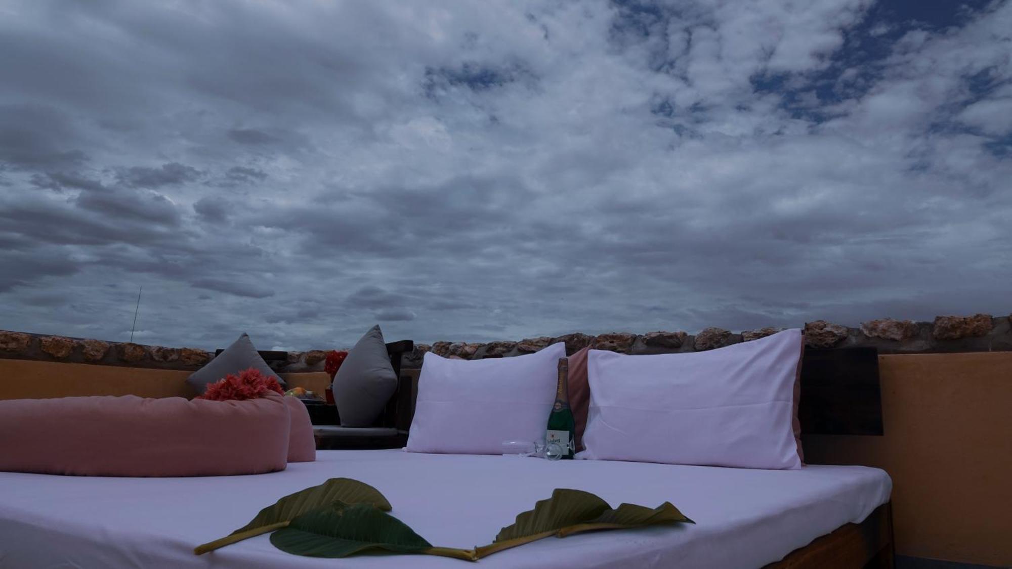 Agama Lodge 索利泰尔 外观 照片